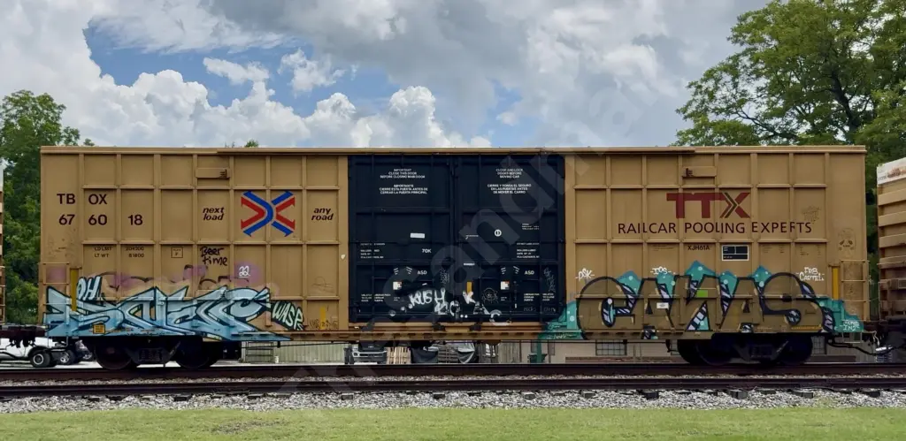 TBOX676018 - NORTH-AMERICA