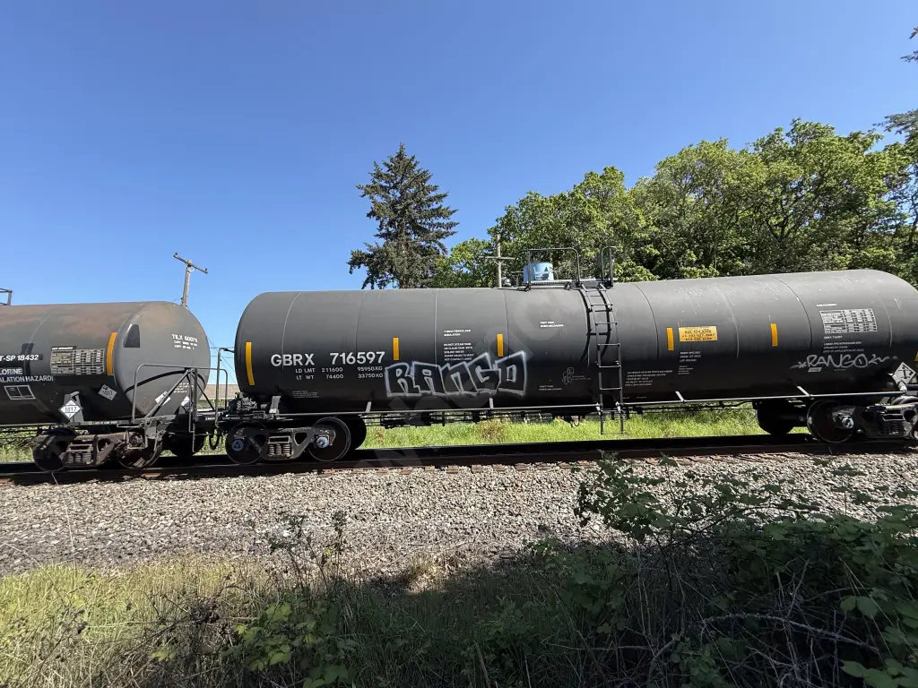 GBRX716597 - NORTH-AMERICA