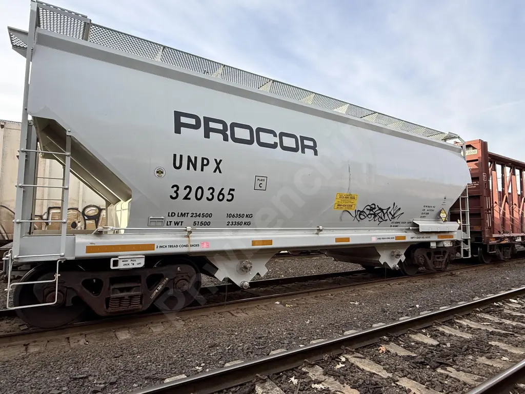 UNPX320365 - NORTH-AMERICA
