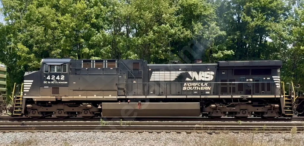 NS4242 - NORTH-AMERICA