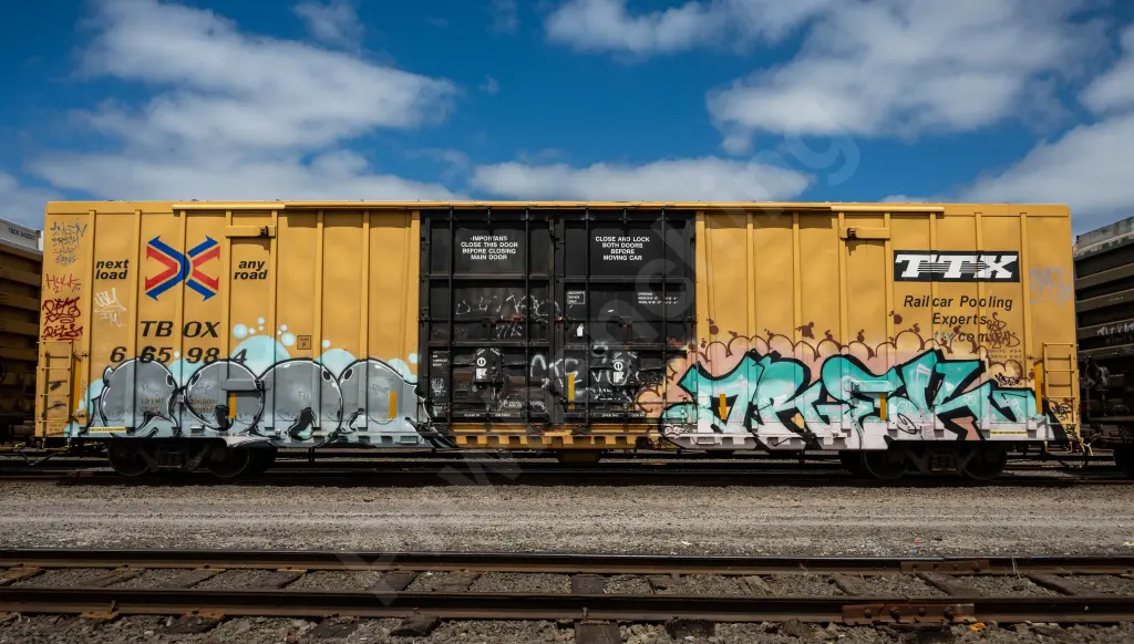 TBOX665984 - NORTH-AMERICA