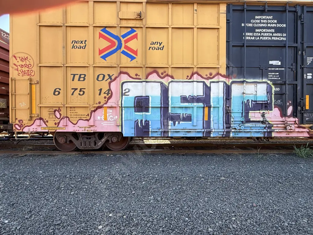 TBOX675142 - NORTH-AMERICA