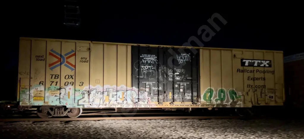 TBOX671093 - NORTH-AMERICA