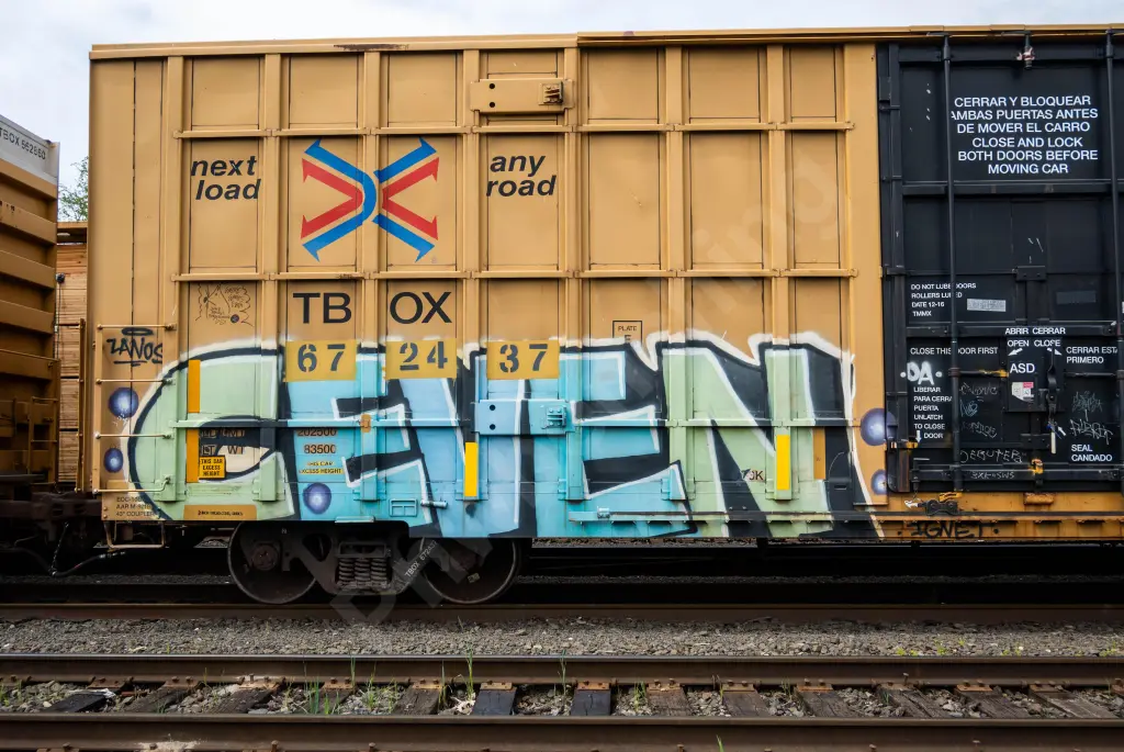 TBOX672437 - NORTH-AMERICA