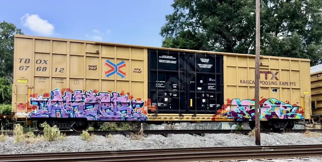 TBOX676812 - NORTH-AMERICA