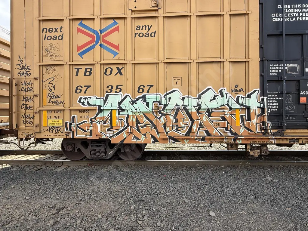 TBOX673567 - NORTH-AMERICA