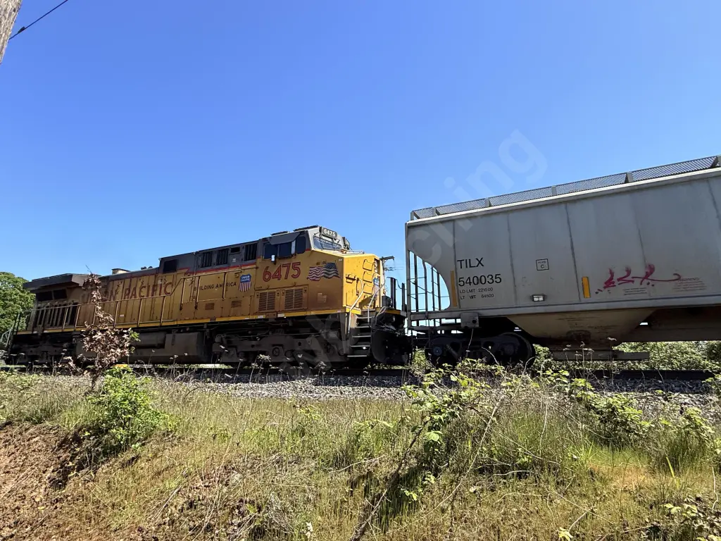 UP6475 - NORTH-AMERICA
