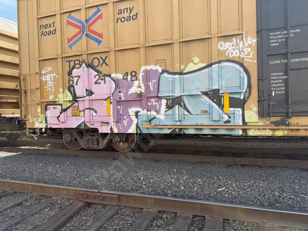 TBOX672148 - NORTH-AMERICA