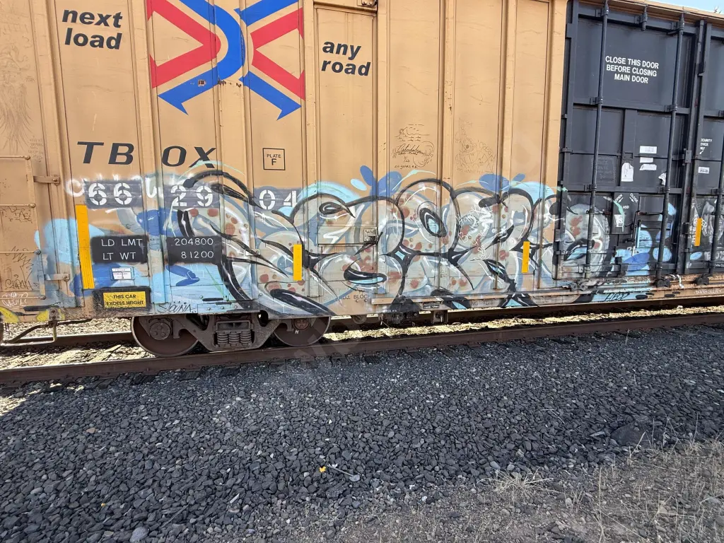 TBOX662904 - NORTH-AMERICA