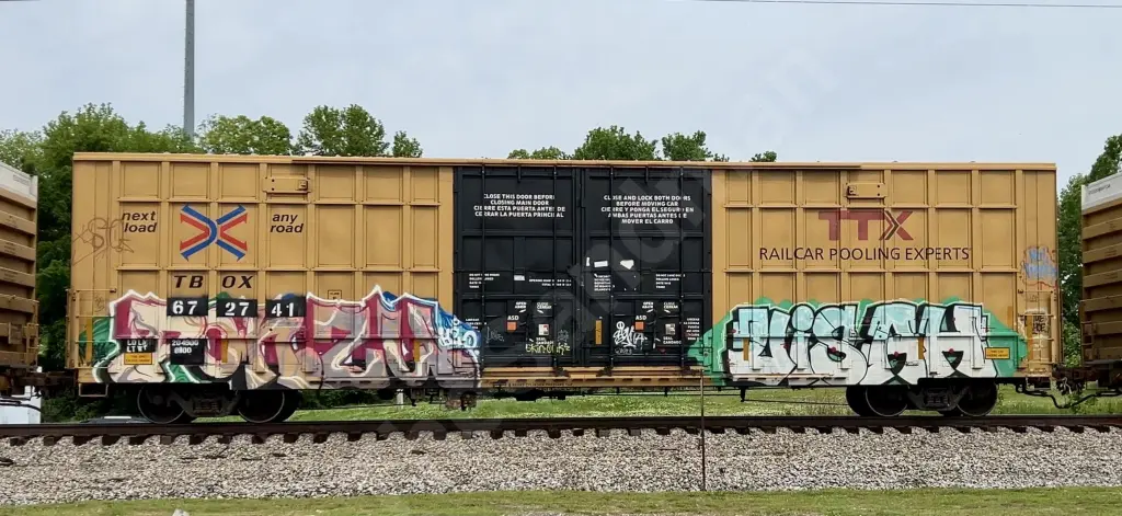 TBOX672741 - NORTH-AMERICA