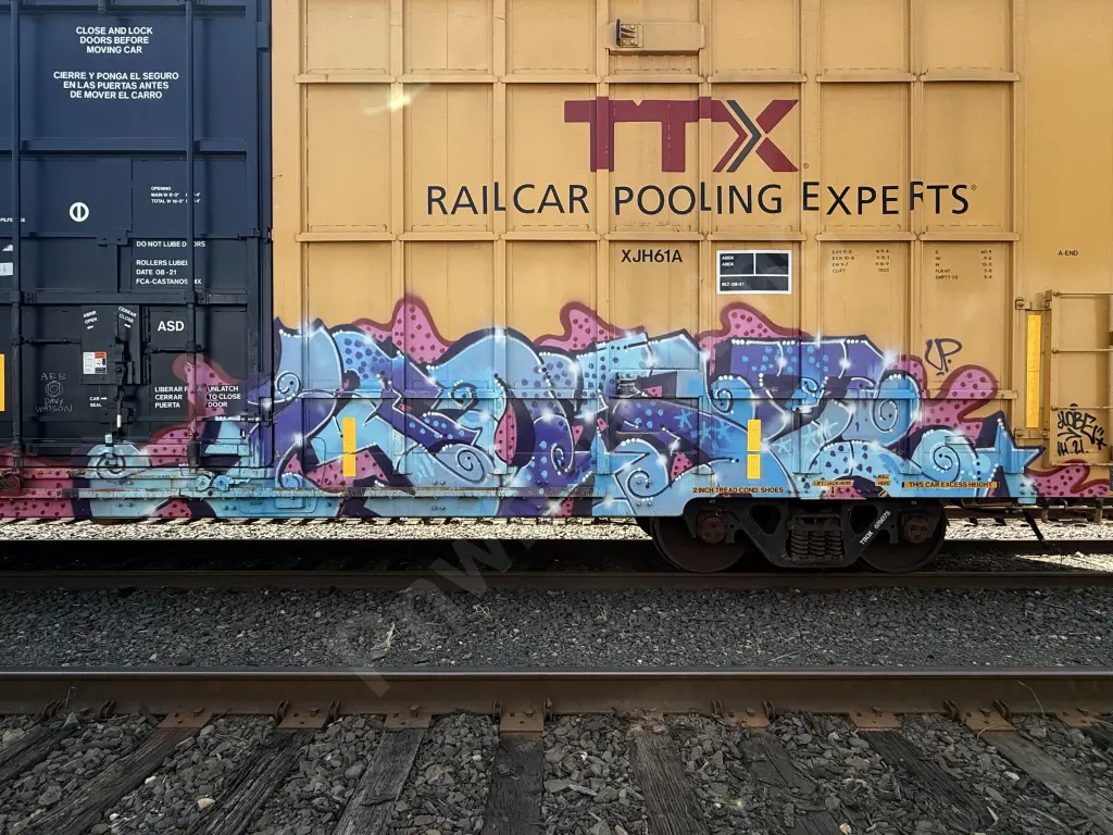 TBOX676075 - NORTH-AMERICA