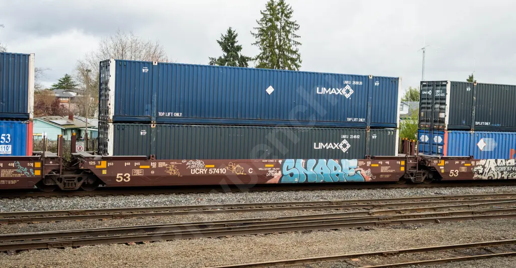 UCRY57410 - NORTH-AMERICA
