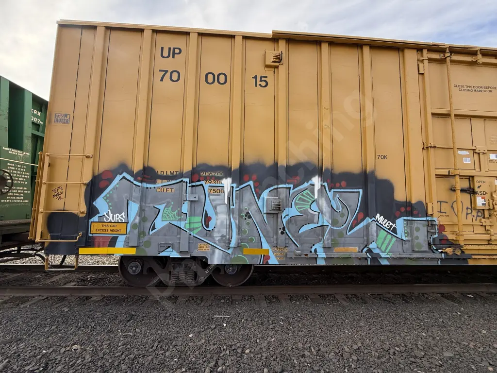 UP700015 - NORTH-AMERICA