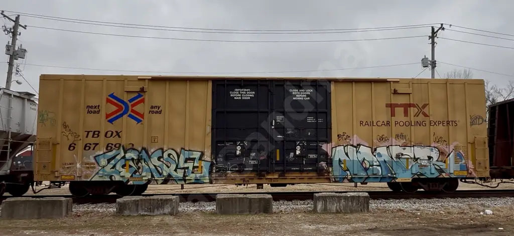 TBOX667690 - NORTH-AMERICA