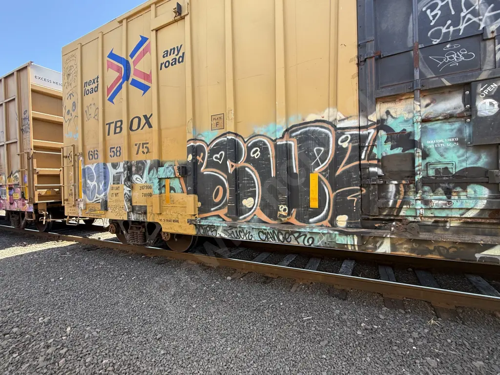 TBOX665875 - NORTH-AMERICA