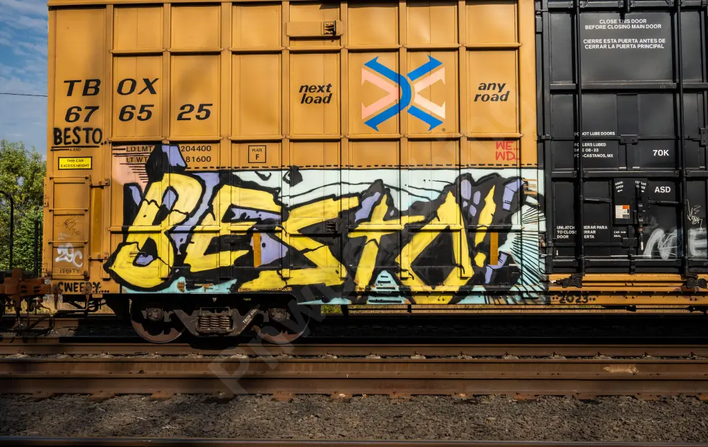 TBOX676525 - NORTH-AMERICA
