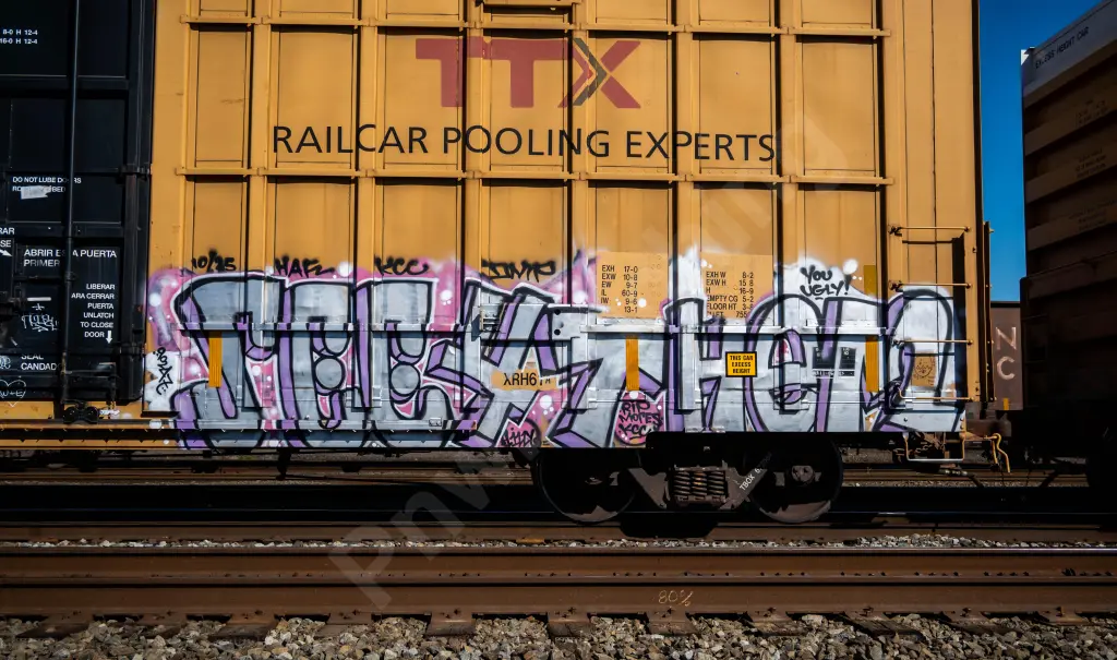 TBOX672064 - NORTH-AMERICA