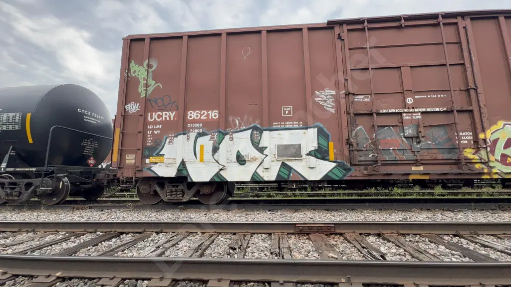 UCRY86216 - NORTH-AMERICA
