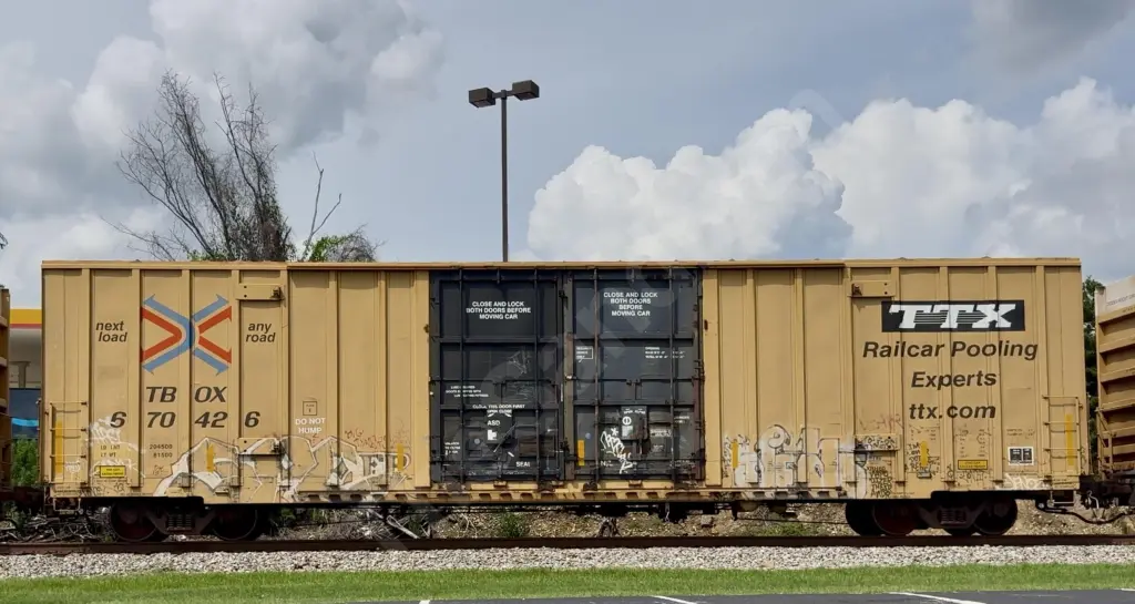 TBOX670426 - NORTH-AMERICA