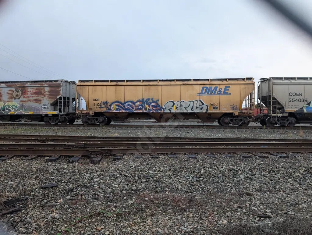 DME51122 - NORTH-AMERICA