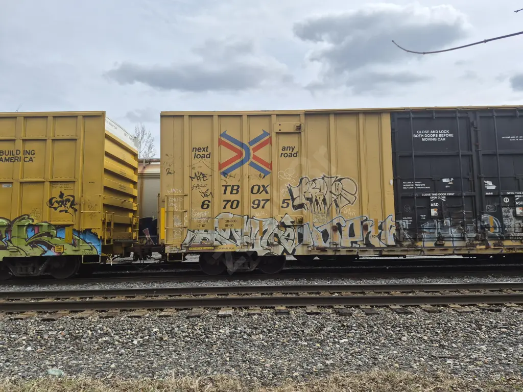TBOX670975 - NORTH-AMERICA