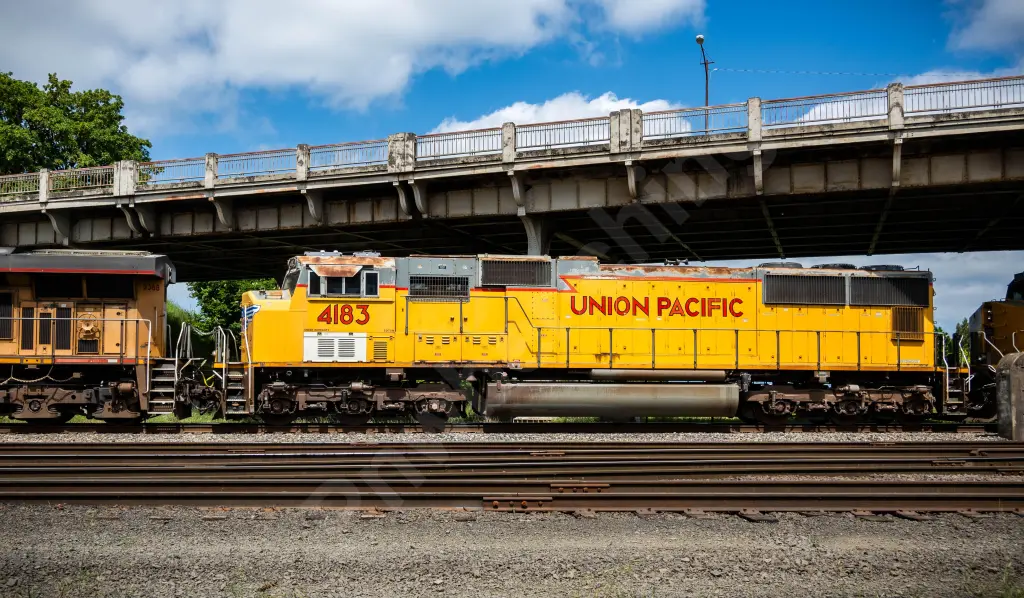 UP4183 - NORTH-AMERICA