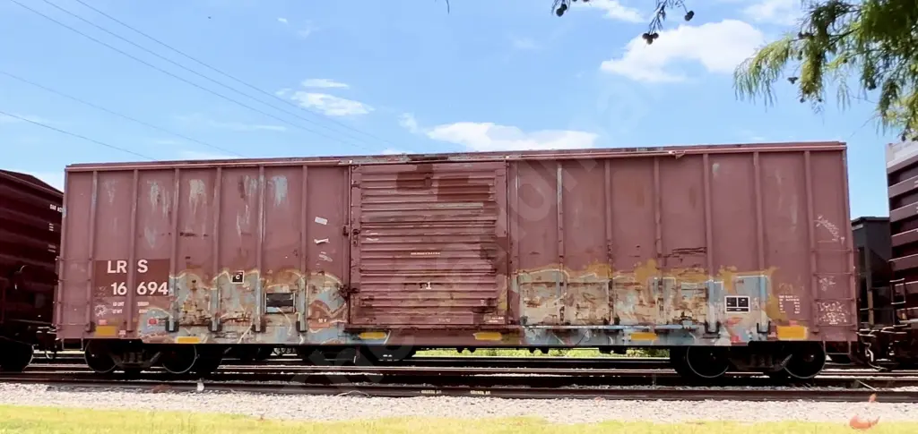 LRS16694 - NORTH-AMERICA