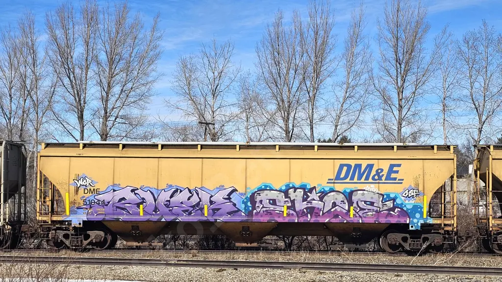 DME51044 - NORTH-AMERICA