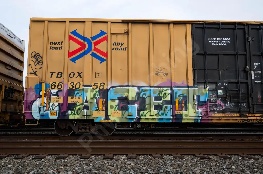 TBOX663058 - NORTH-AMERICA