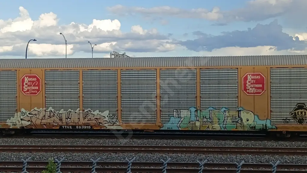 TTGX693915 - NORTH-AMERICA