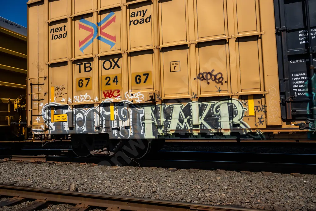 TBOX672467 - NORTH-AMERICA