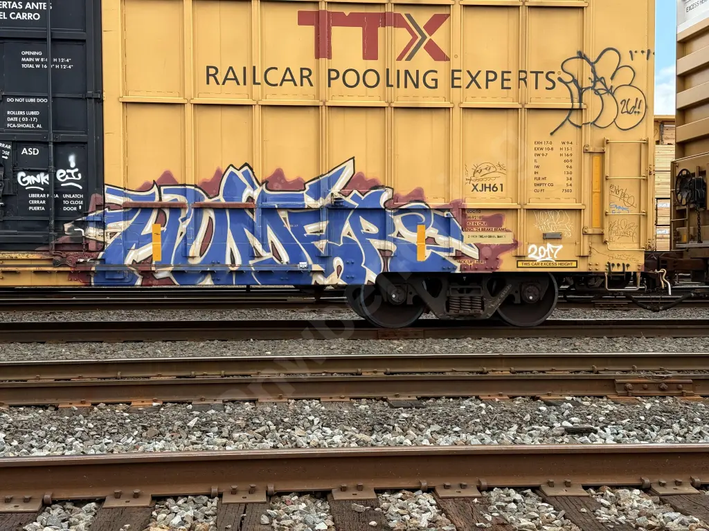 TBOX675226 - NORTH-AMERICA