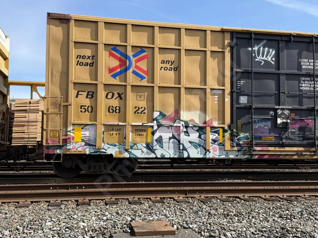 FBOX506822