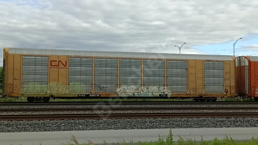 TTGX696718 - NORTH-AMERICA