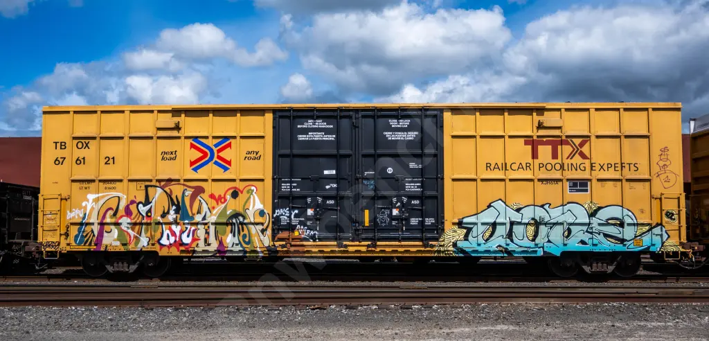 TBOX676121 - NORTH-AMERICA