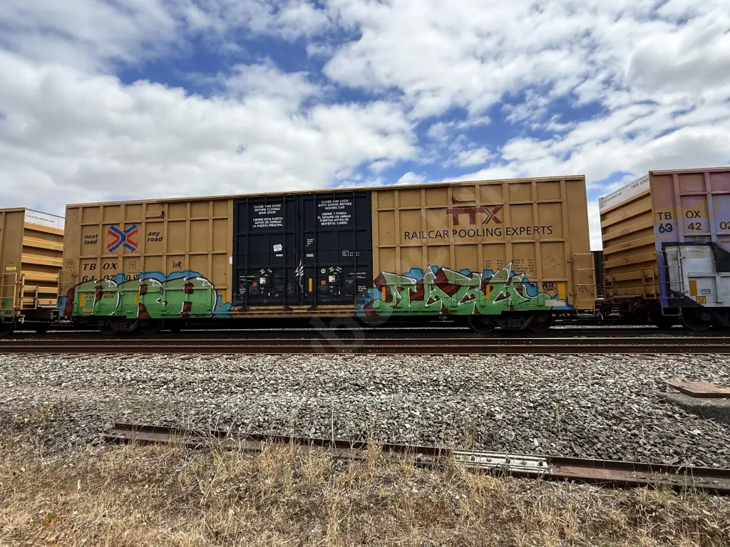 TBOX640709 - NORTH-AMERICA