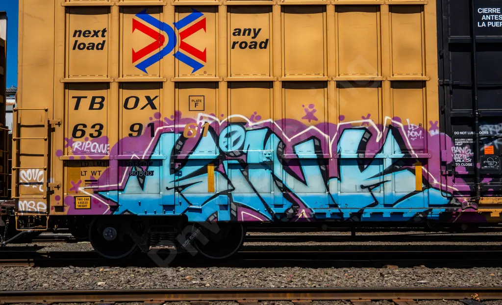 TBOX639161 - NORTH-AMERICA