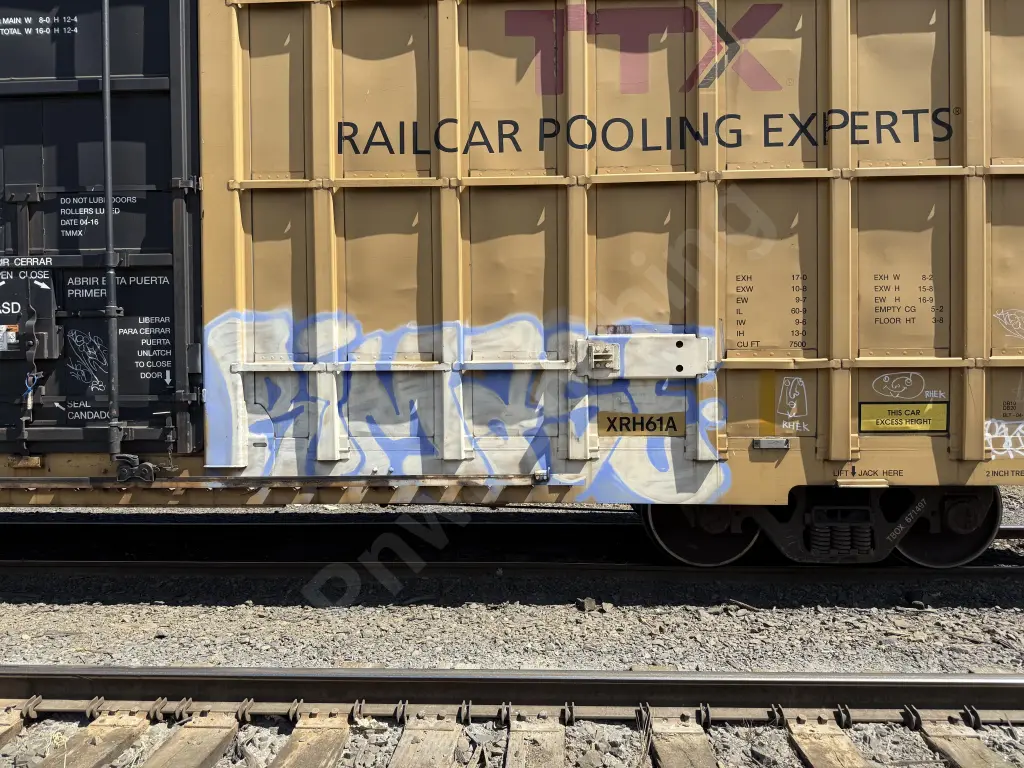 TBOX671497 - NORTH-AMERICA