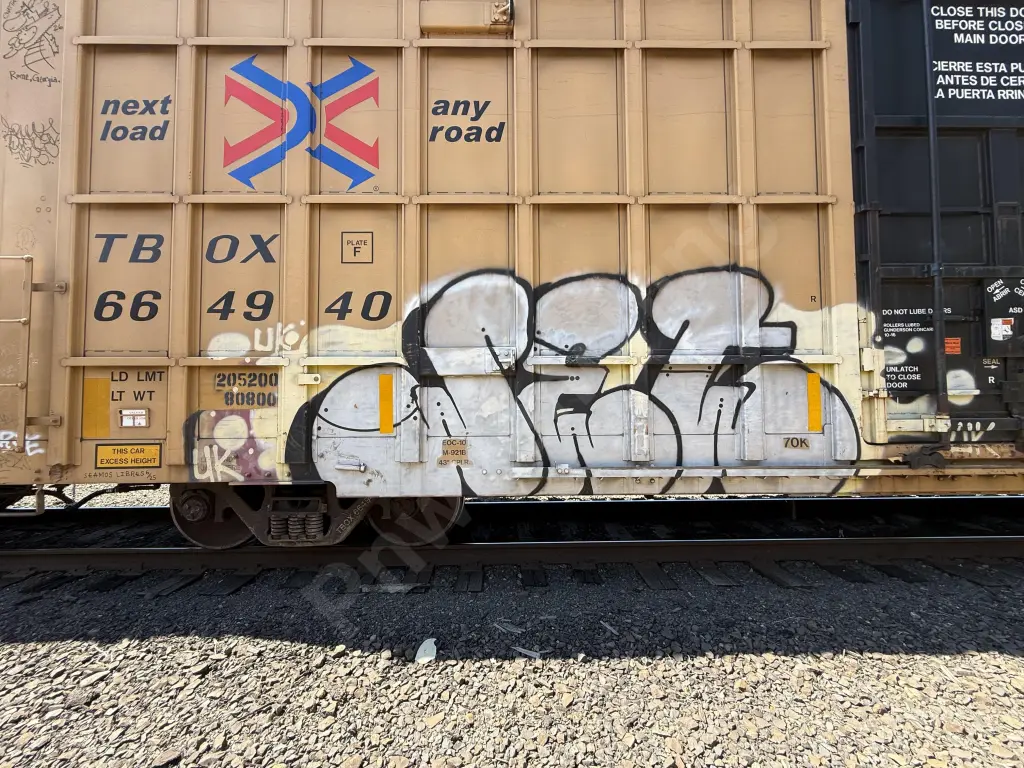 TBOX664940 - NORTH-AMERICA