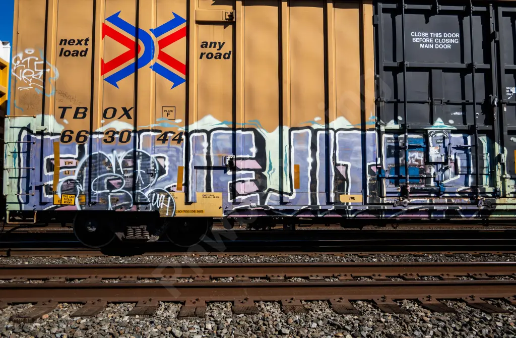 TBOX663044 - NORTH-AMERICA