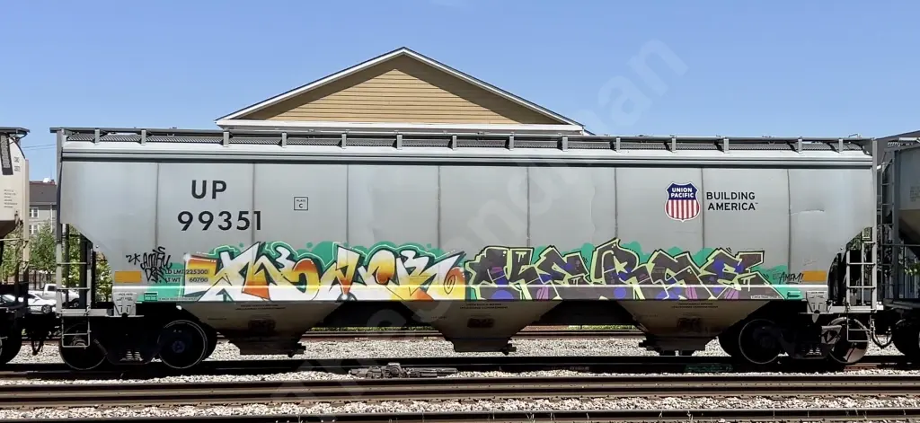 UP99351 - NORTH-AMERICA