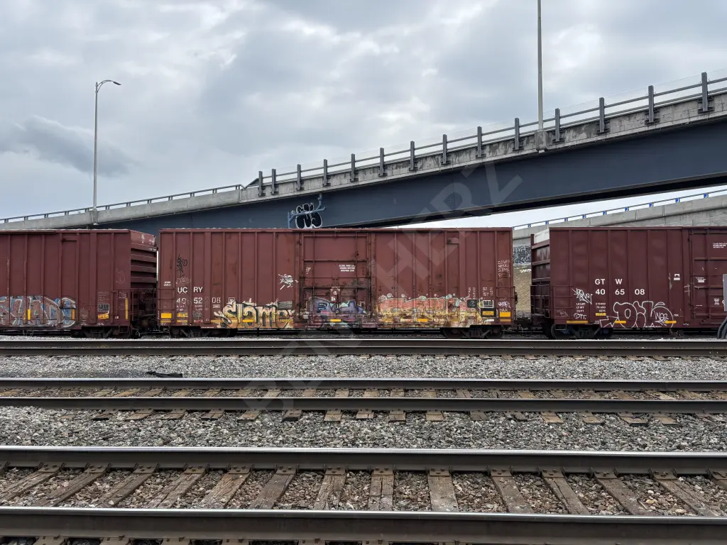 UCRY405208 - NORTH-AMERICA