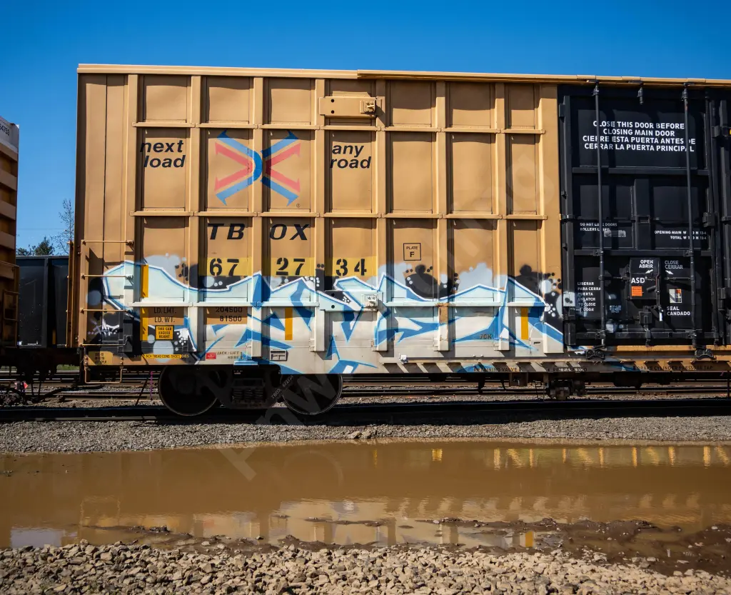 TBOX672734 - NORTH-AMERICA