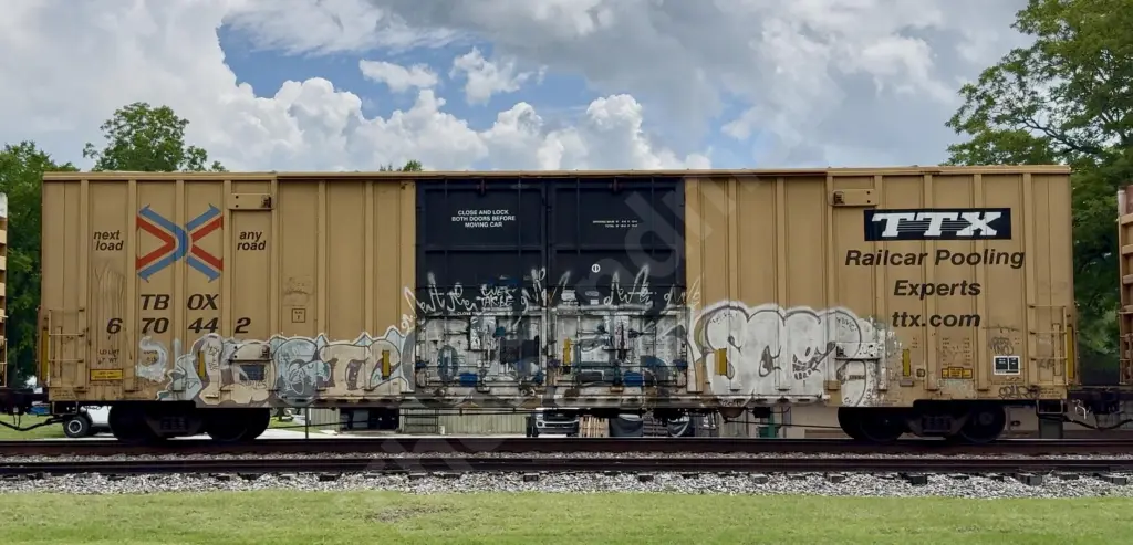 TBOX670442 - NORTH-AMERICA