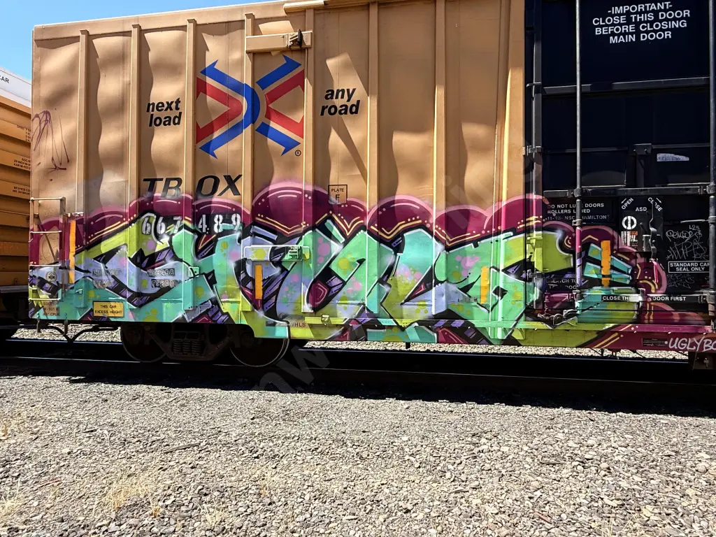 TBOX667489 - NORTH-AMERICA