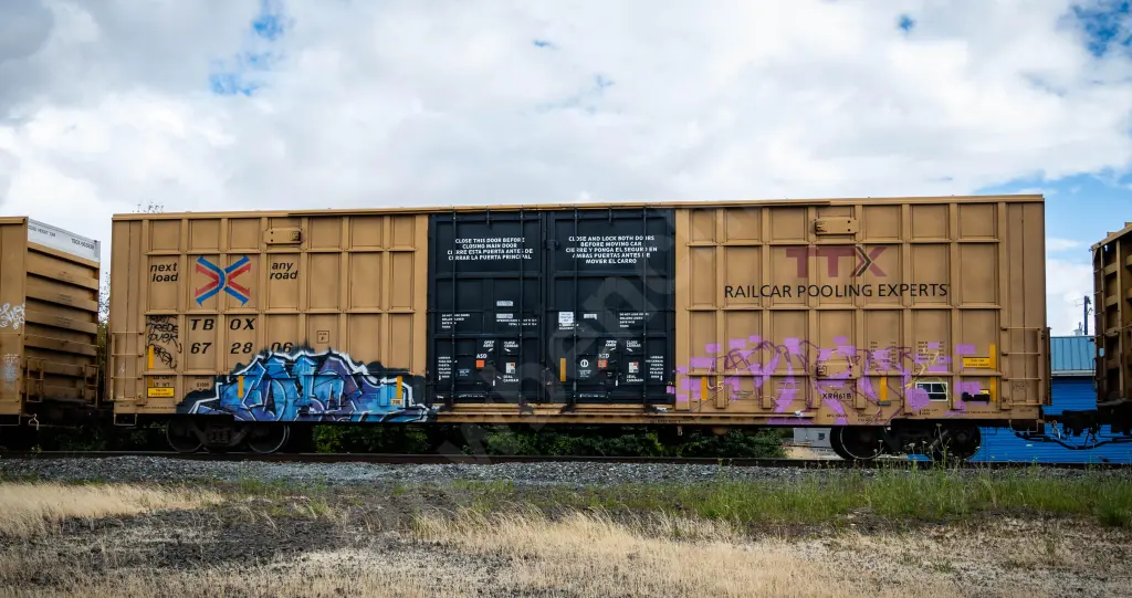 TBOX672806 - NORTH-AMERICA