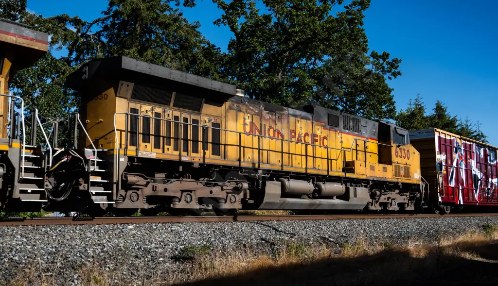 UP6330 - NORTH-AMERICA