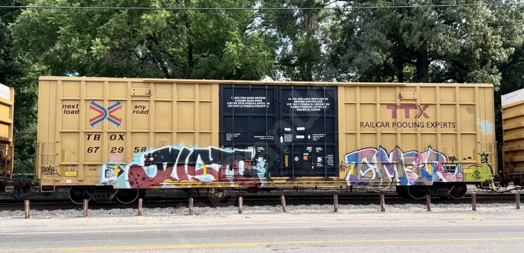TBOX672958 - NORTH-AMERICA