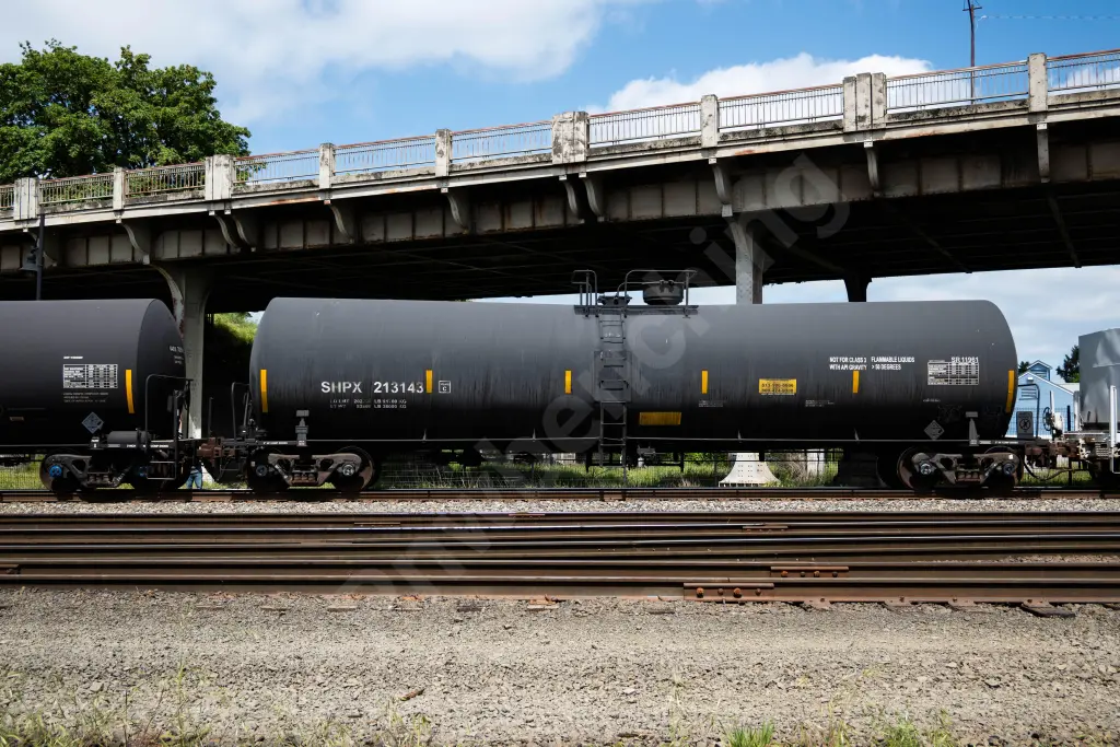 SHPX213143 - NORTH-AMERICA