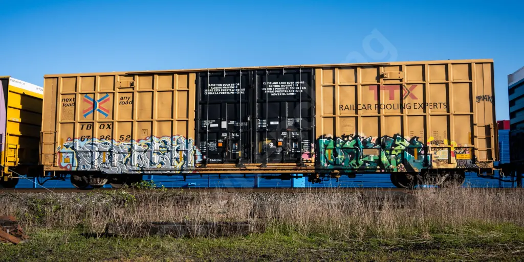 TBOX672652 - NORTH-AMERICA